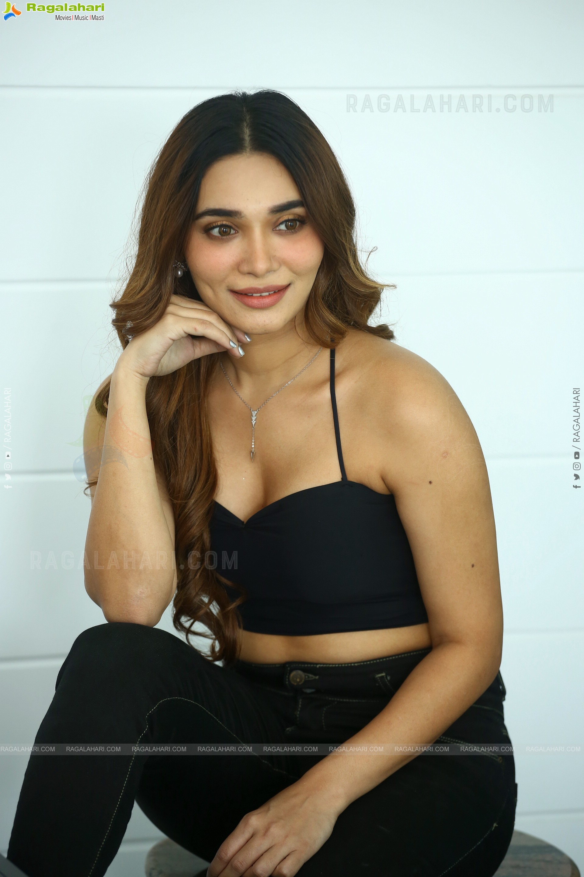 Jenifer Emmanuel at Nachindi Girlfriendu Movie Press Meet, HD Photo Gallery