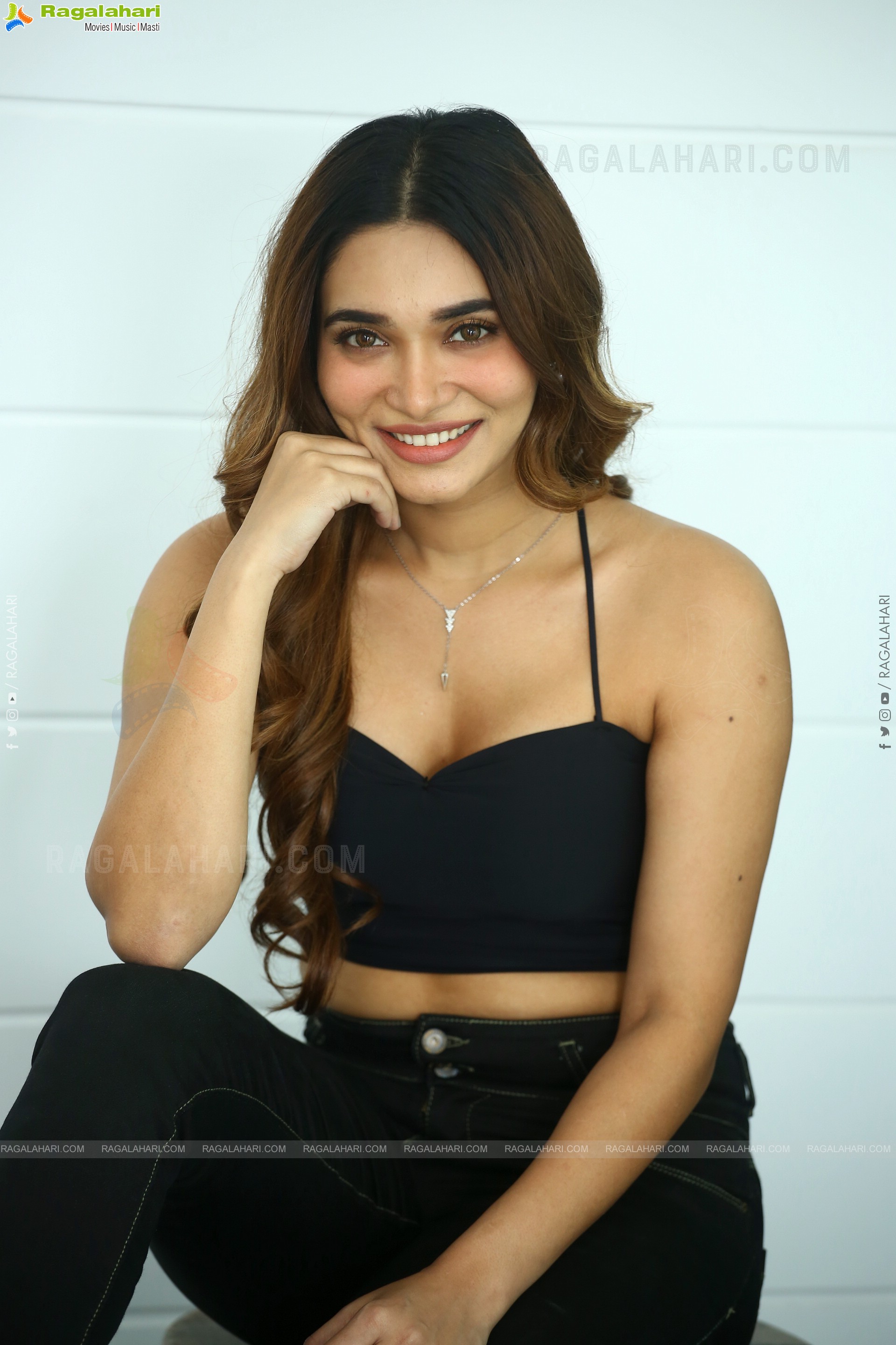 Jenifer Emmanuel at Nachindi Girlfriendu Movie Press Meet, HD Photo Gallery