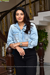 Kavya Shetty at Gurthunda Seethakalam Interview