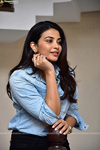 Kavya Shetty at Gurthunda Seethakalam Interview