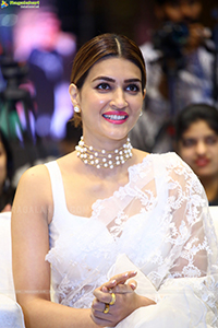 Kriti Sanon at Thodelu Pre-Release Event