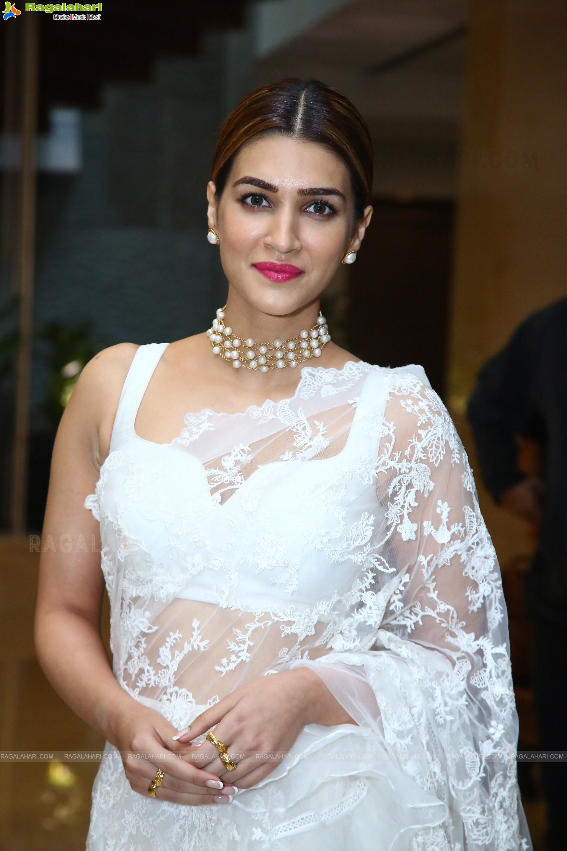 Kriti Sanon at Thodelu Pre-Release Event, HD Photo Gallery