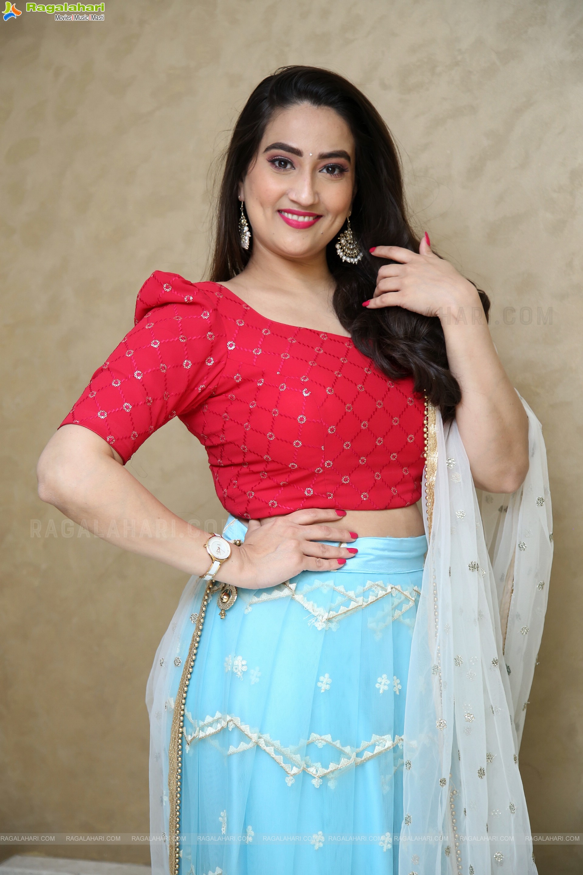 Anchor Manjusha at Latest Photoshoot, HD Photo Gallery