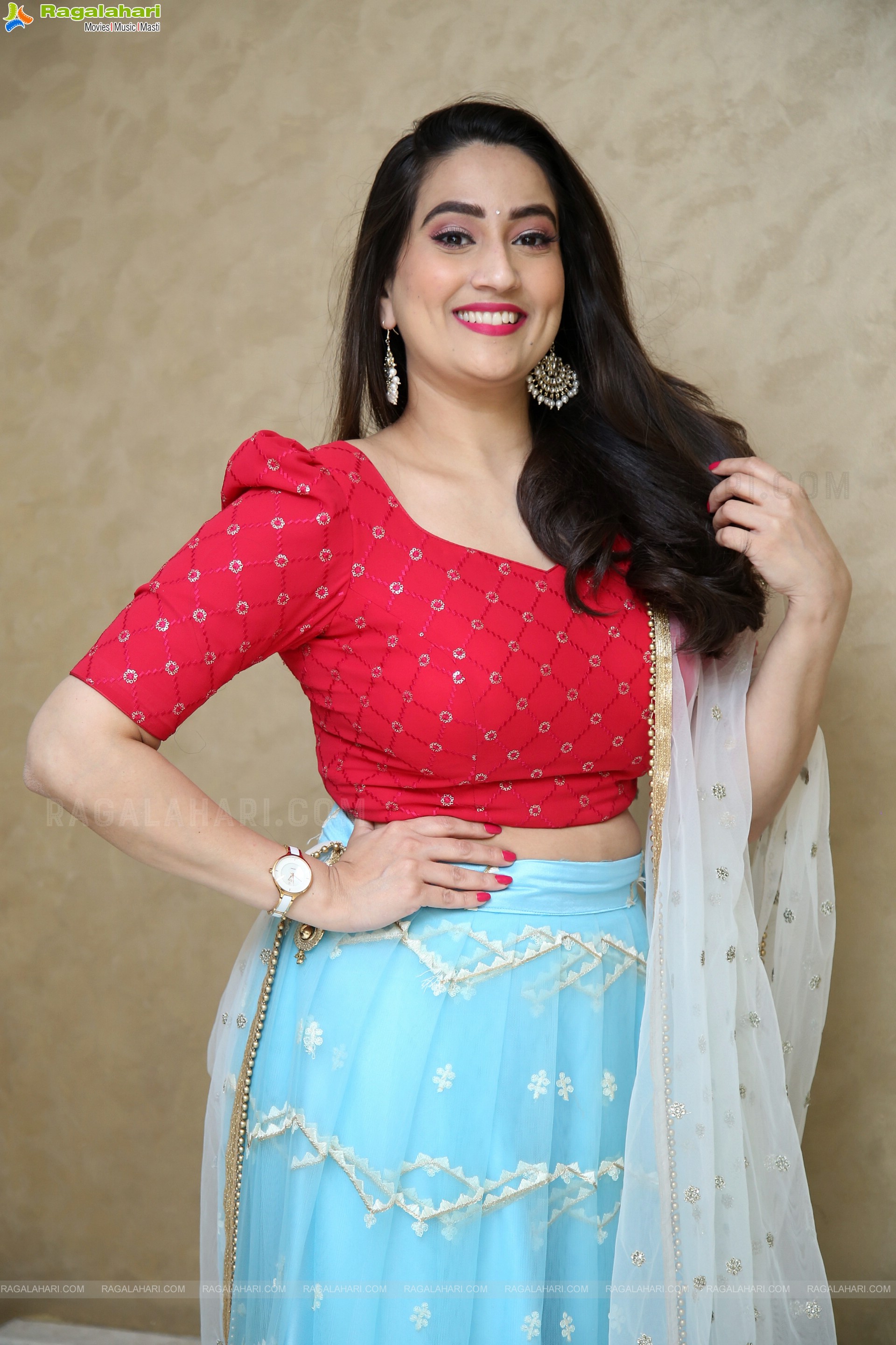 Anchor Manjusha at Latest Photoshoot, HD Photo Gallery