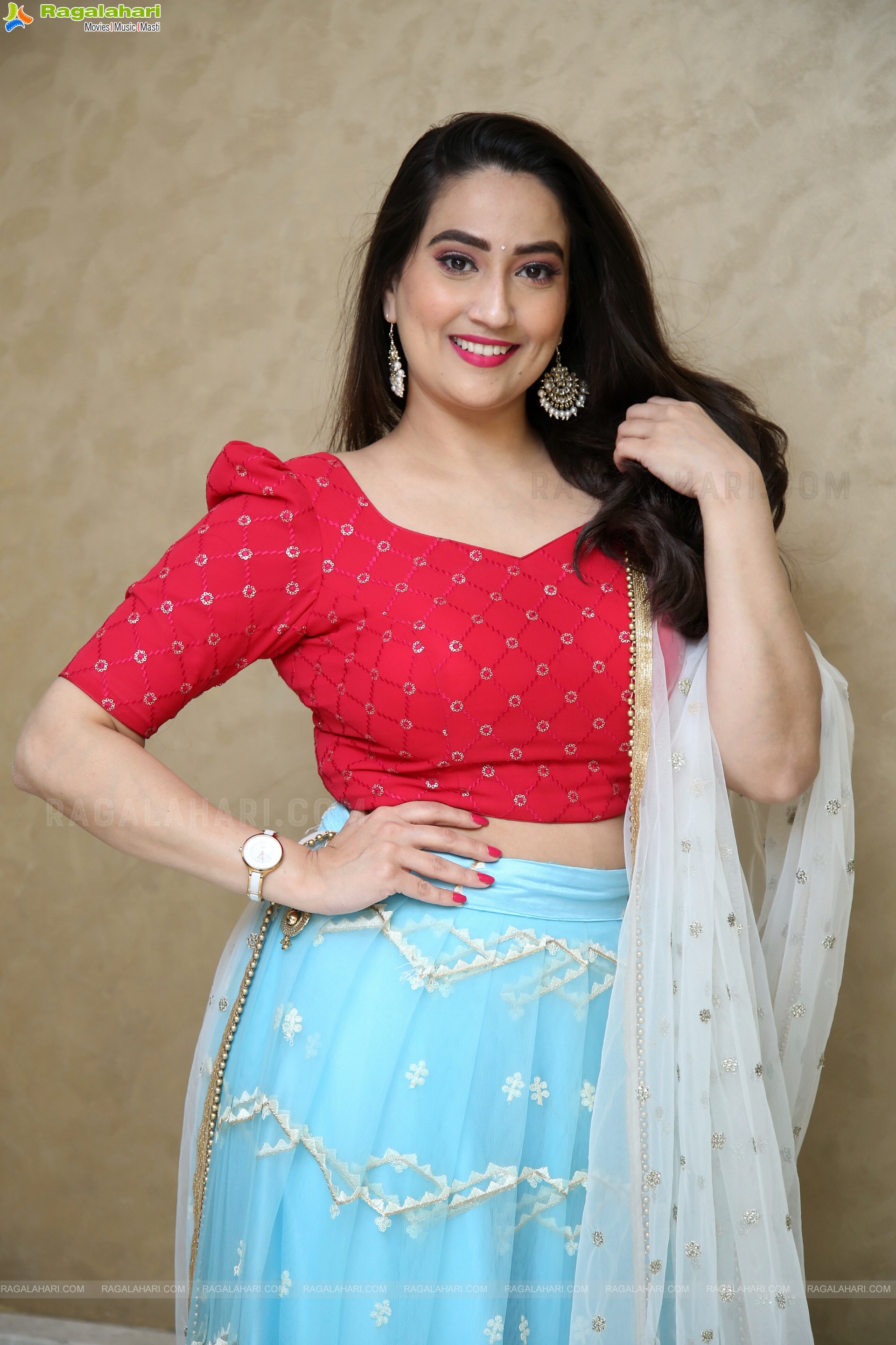 Anchor Manjusha at Latest Photoshoot, HD Photo Gallery