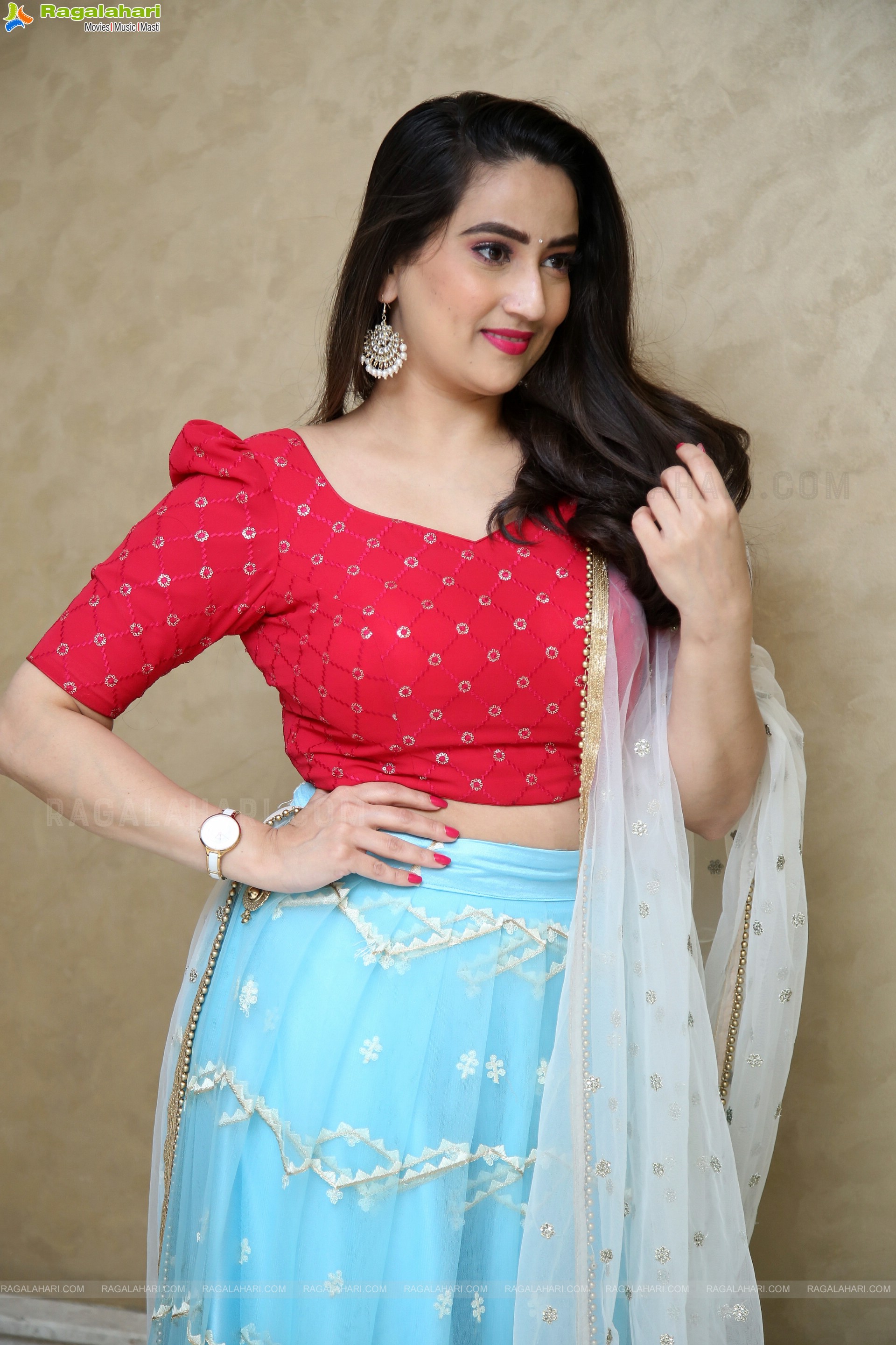 Anchor Manjusha at Latest Photoshoot, HD Photo Gallery