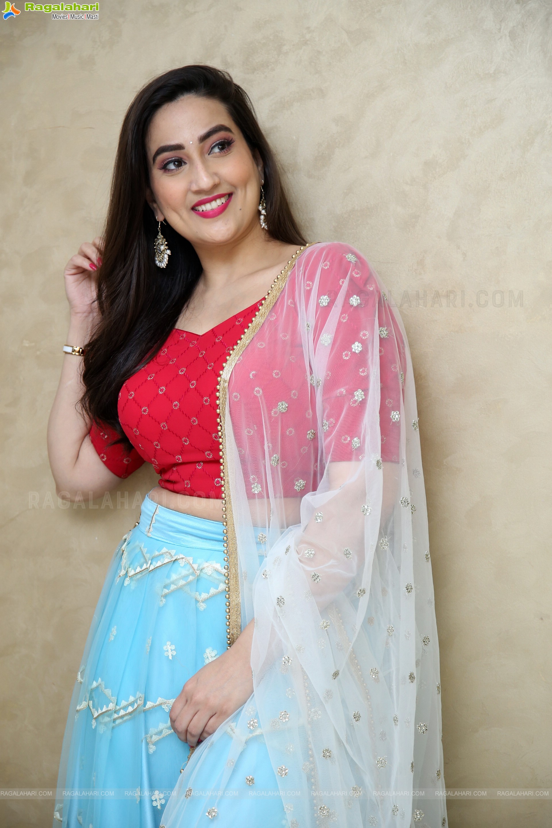 Anchor Manjusha at Latest Photoshoot, HD Photo Gallery