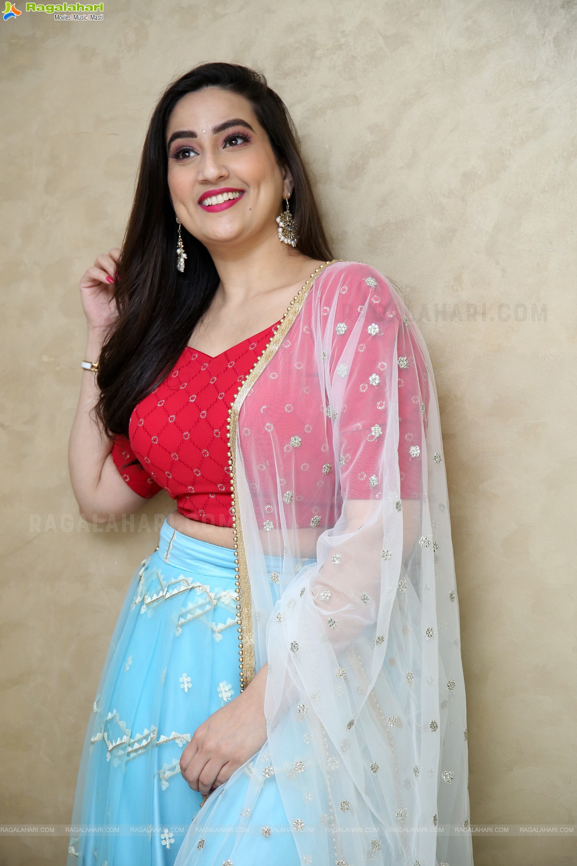 Anchor Manjusha at Latest Photoshoot, HD Photo Gallery