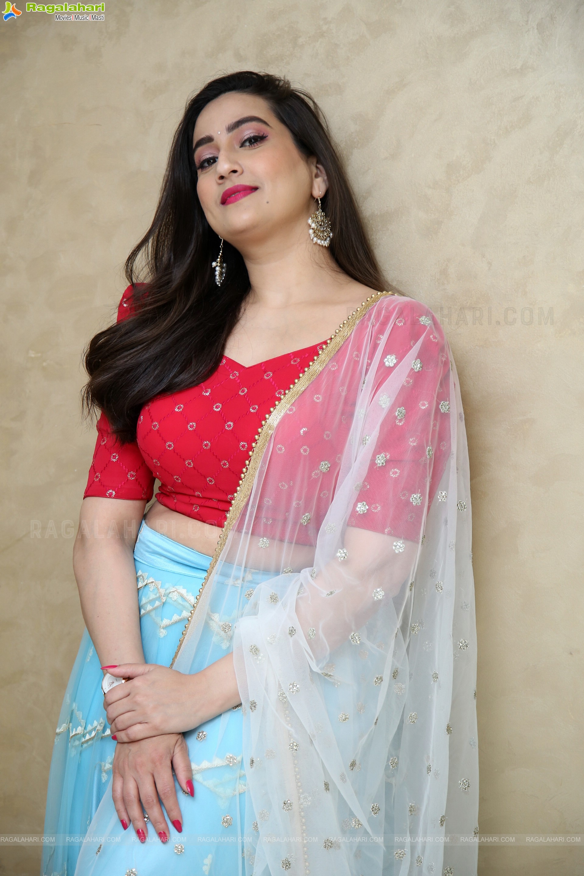 Anchor Manjusha at Latest Photoshoot, HD Photo Gallery