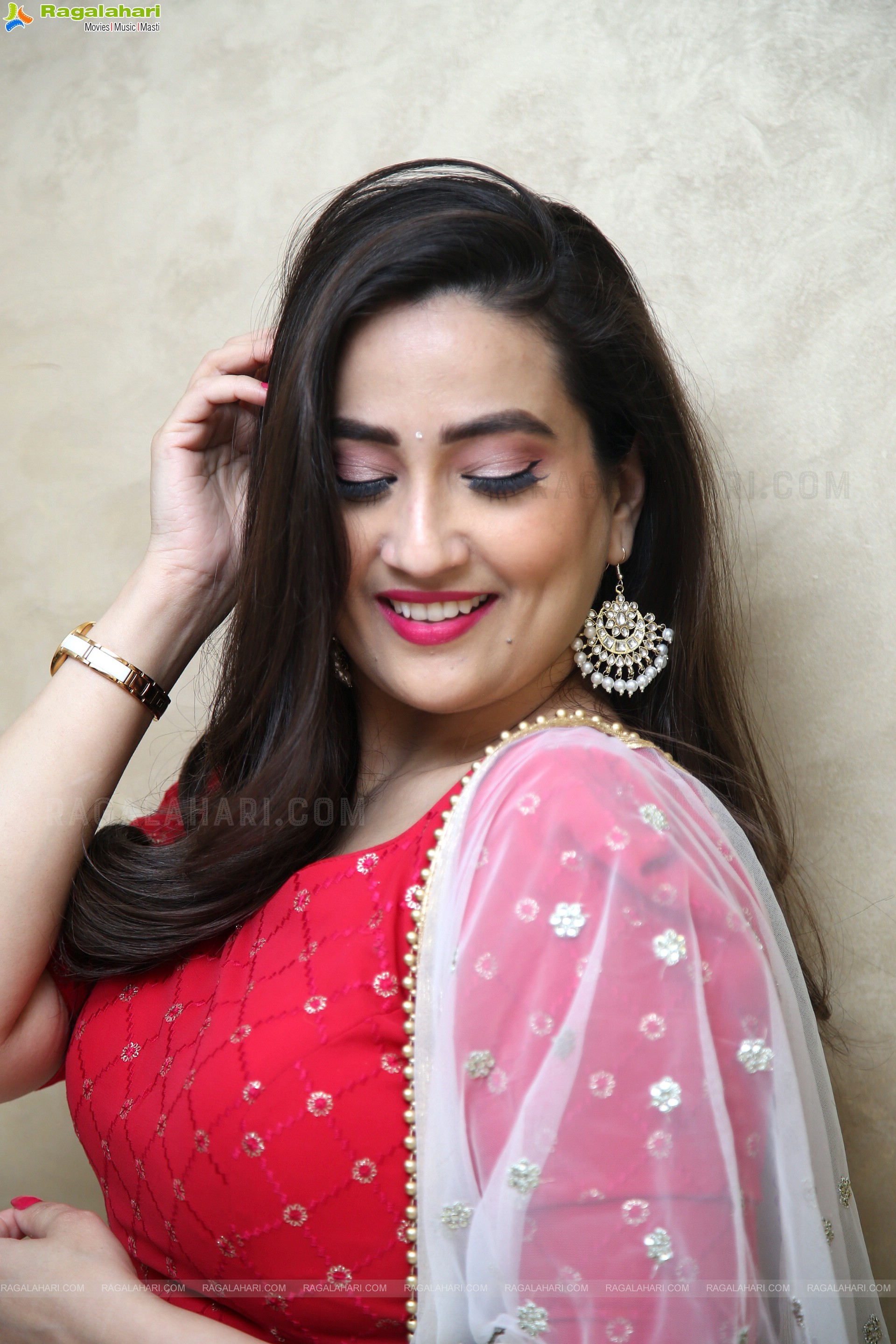 Anchor Manjusha at Latest Photoshoot, HD Photo Gallery