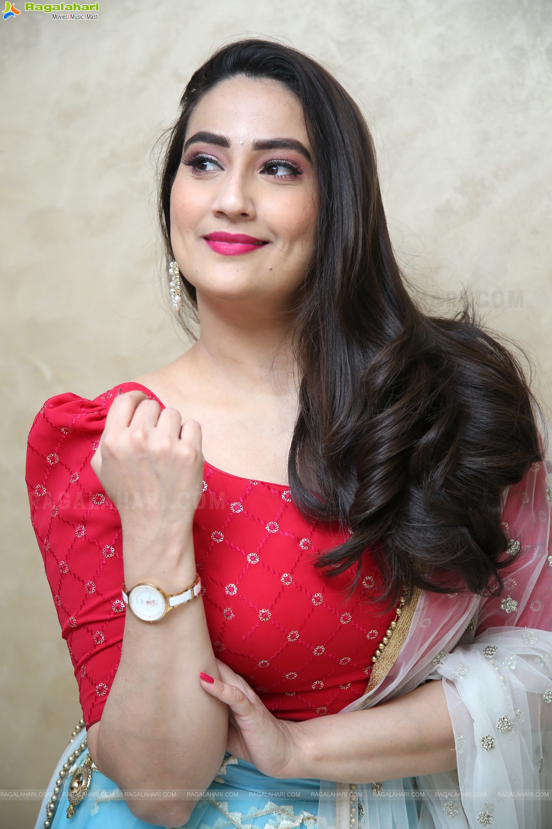 Anchor Manjusha at Latest Photoshoot, HD Photo Gallery