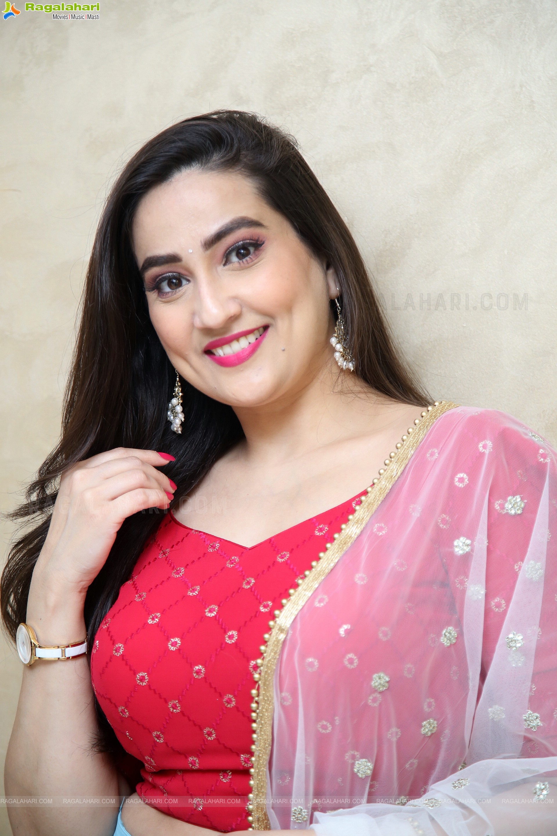 Anchor Manjusha at Latest Photoshoot, HD Photo Gallery