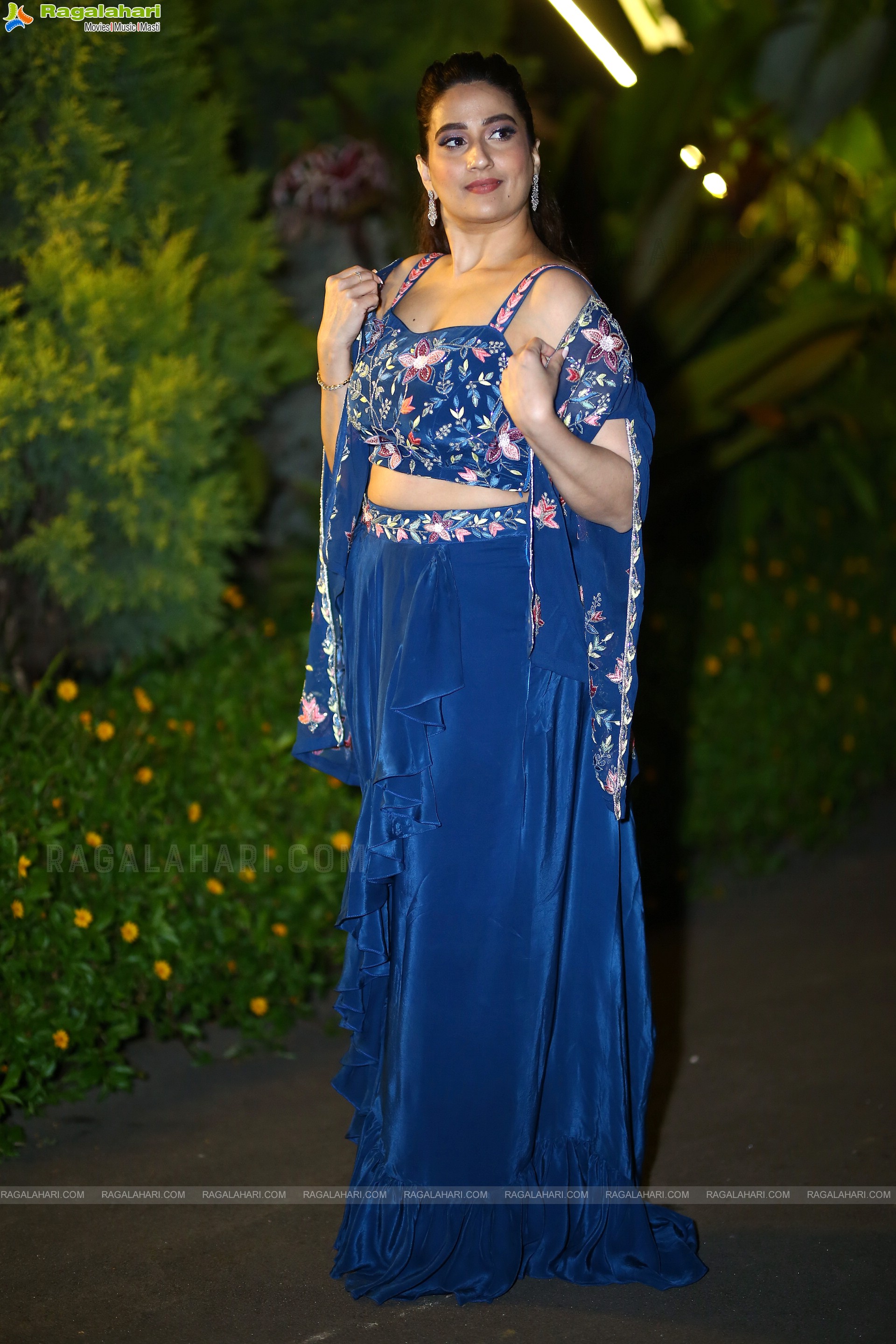 Anchor Manjusha at Urvasivo Rakshasivo Success Meet, HD Photo Gallery