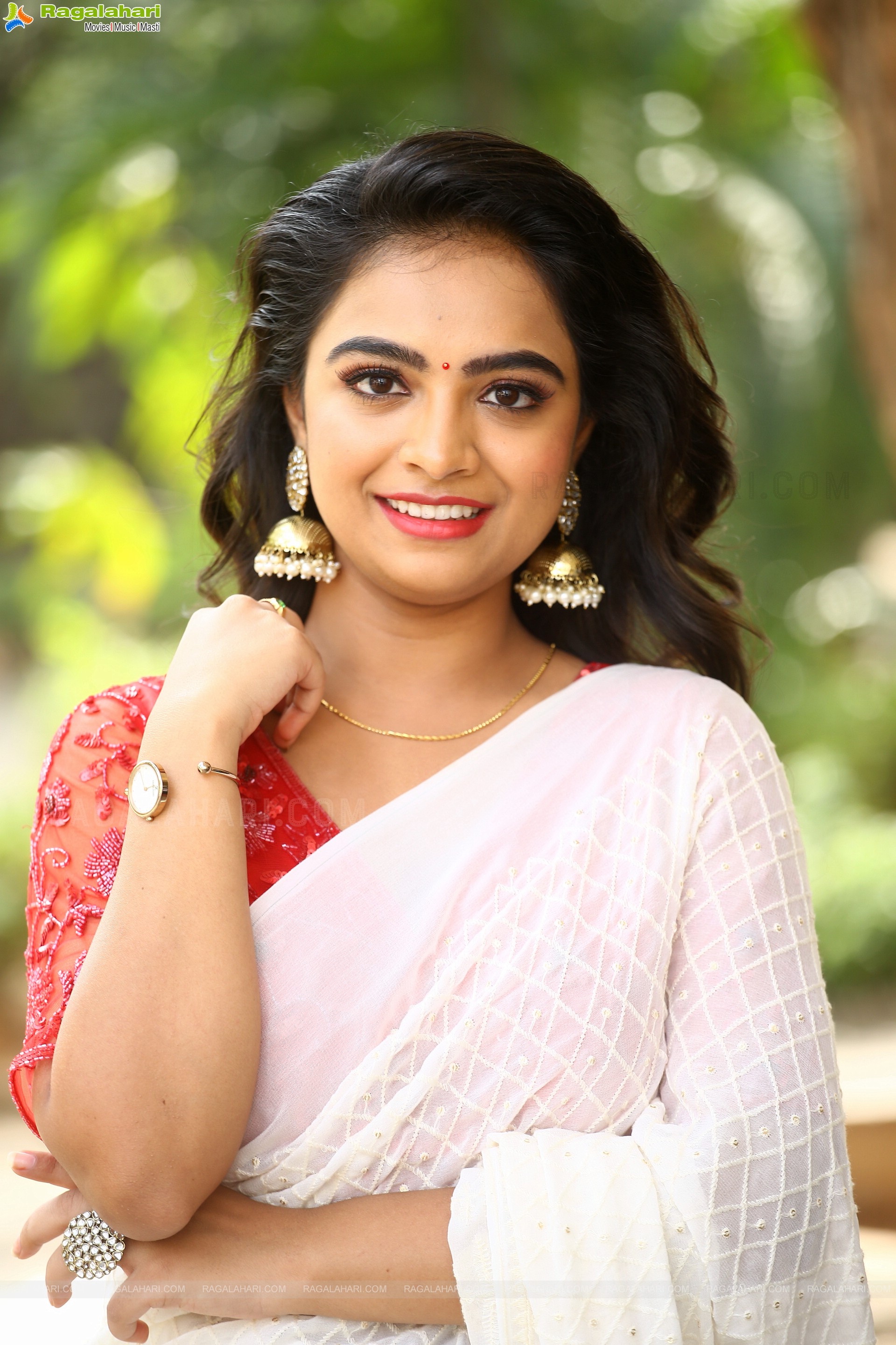 Nandhini Reddy at Seetharamapuram Lo Oka Prema Janta Pre-Release Event, HD Photo Gallery