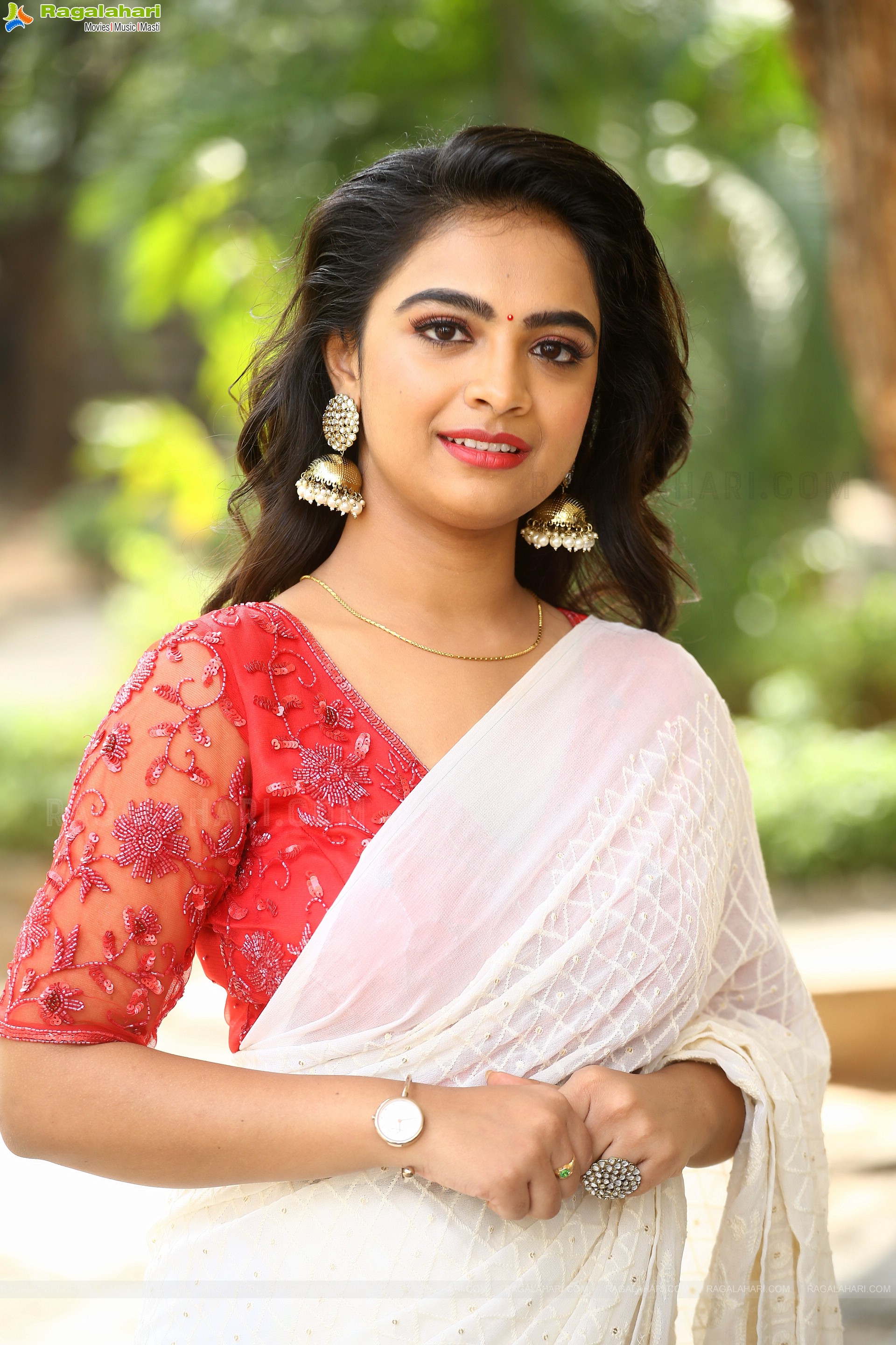 Nandhini Reddy at Seetharamapuram Lo Oka Prema Janta Pre-Release Event, HD Photo Gallery