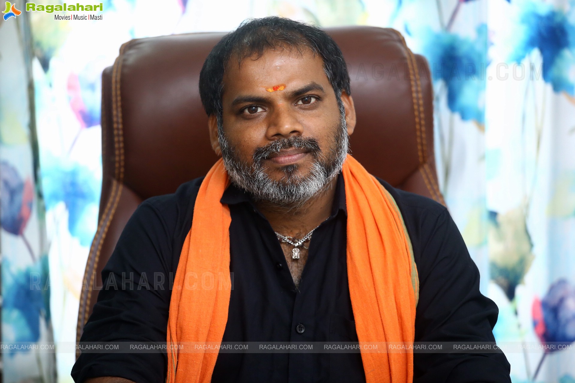 Director Rajasekar Reddy Pulicherla Stills at Gaalodu Movie Interview