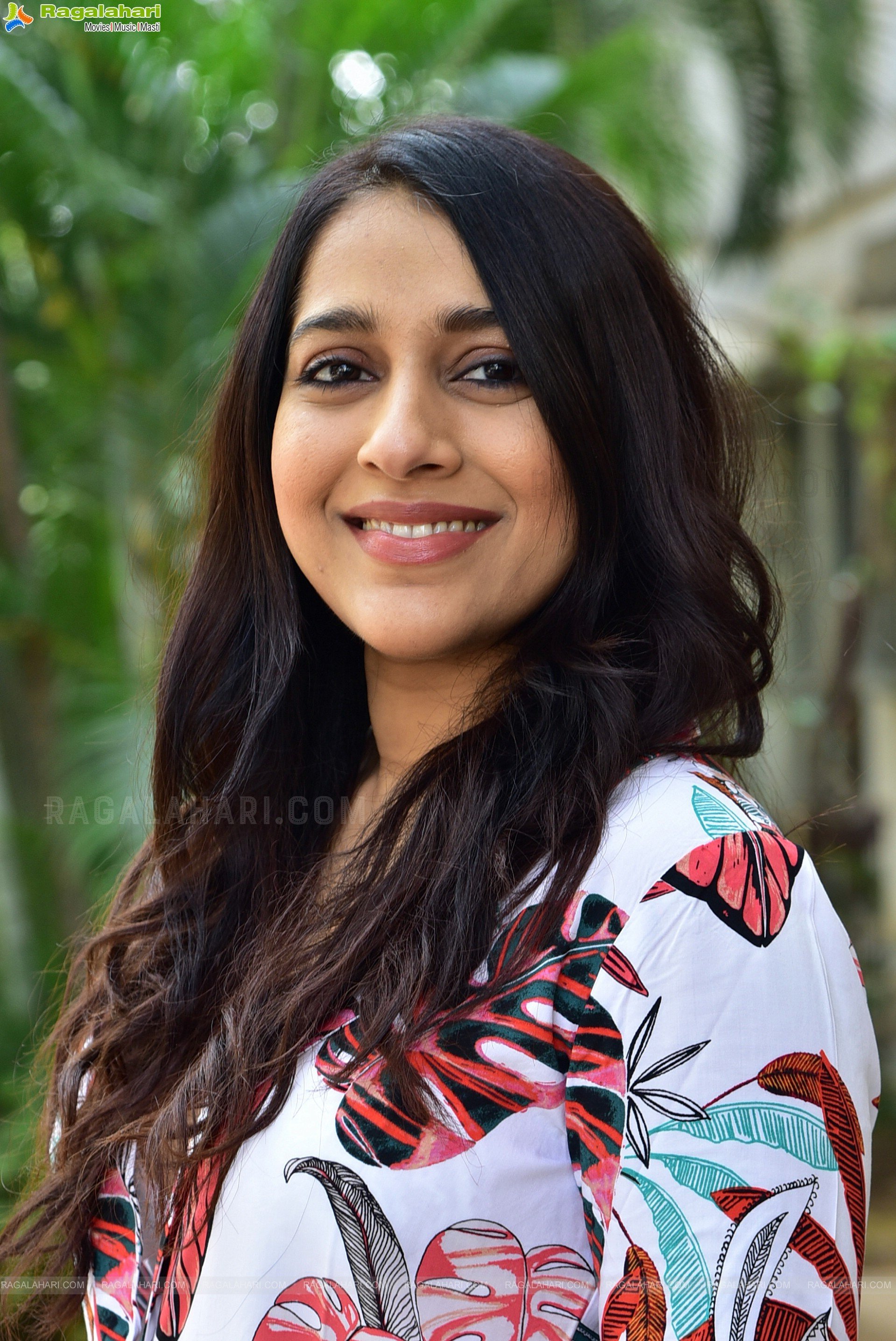 Rashmi Gautam at Bomma Blockbuster Movie Success Meet, HD Photo Gallery