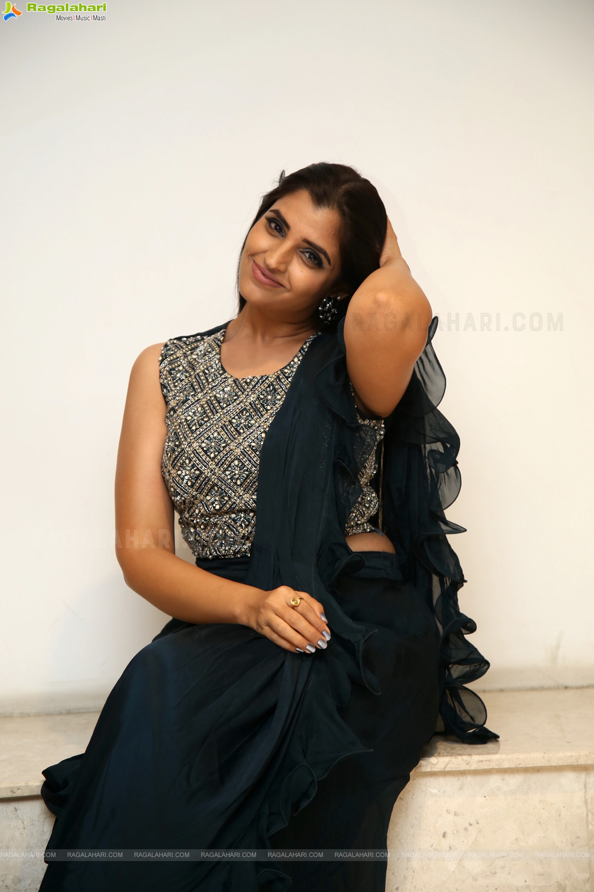 Anchor Shyamala at Thaggede Le Pre-Release Event, HD Photo Gallery