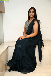 Anchor Shyamala at Thaggede Le Pre-Release Event