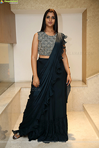 Anchor Shyamala at Thaggede Le Pre-Release Event