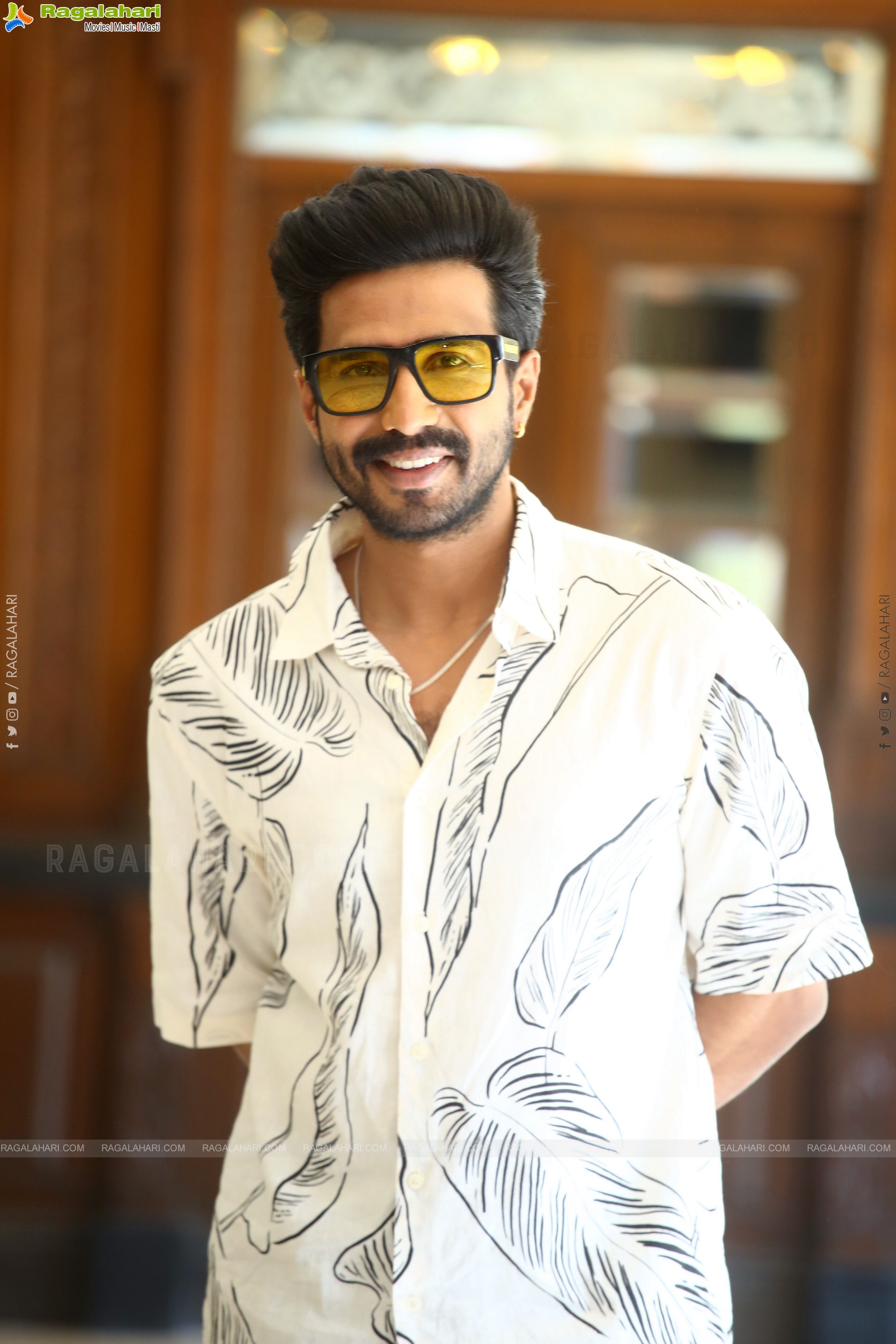 Vishnu Vishal at Matti Kusthi Interview, HD Photo Gallery