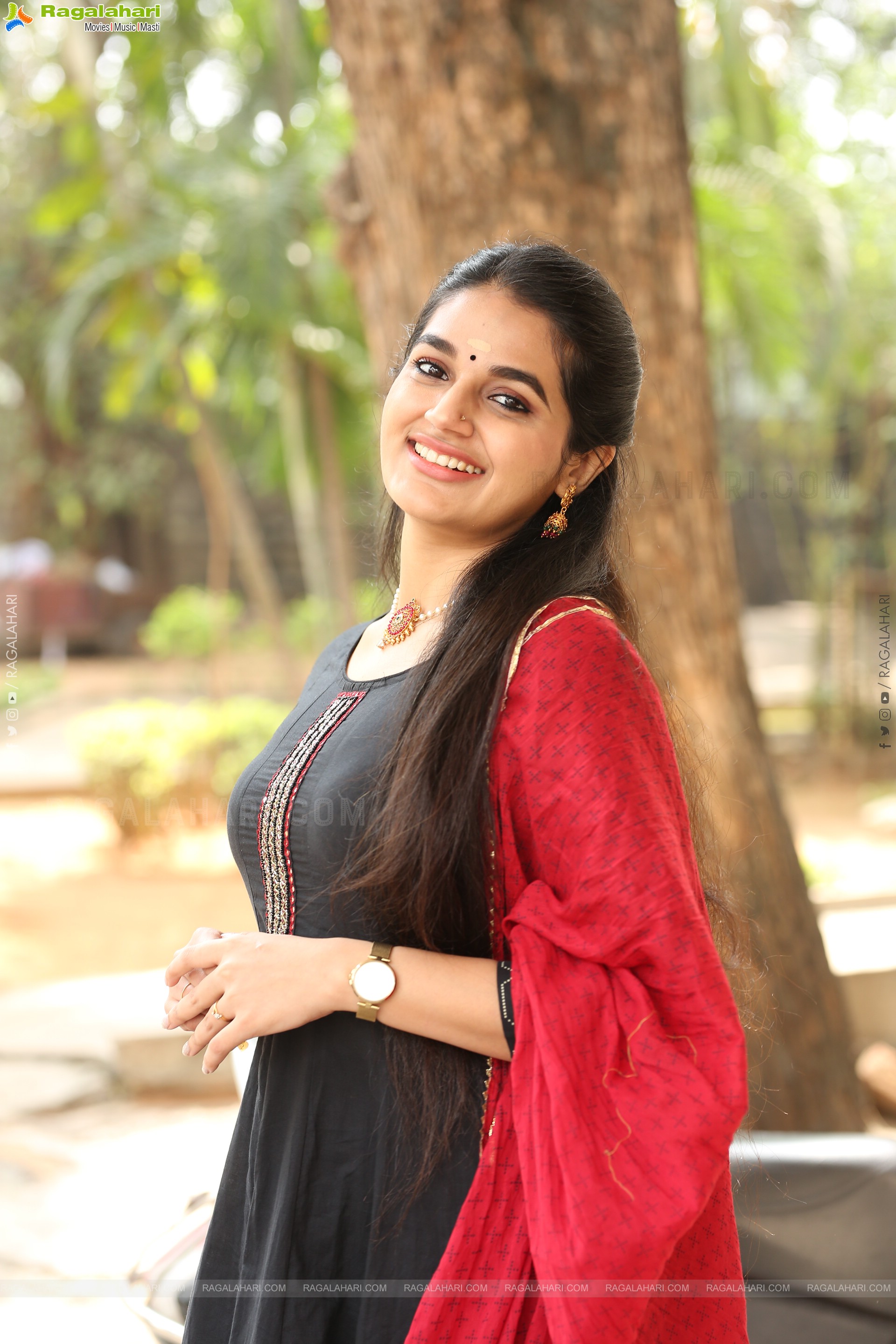 Aparna Janardanan at Narakasura Thanks Meet, HD Gallery