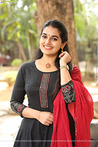 Aparna Janardanan at Narakasura Thanks Meet, HD Gallery