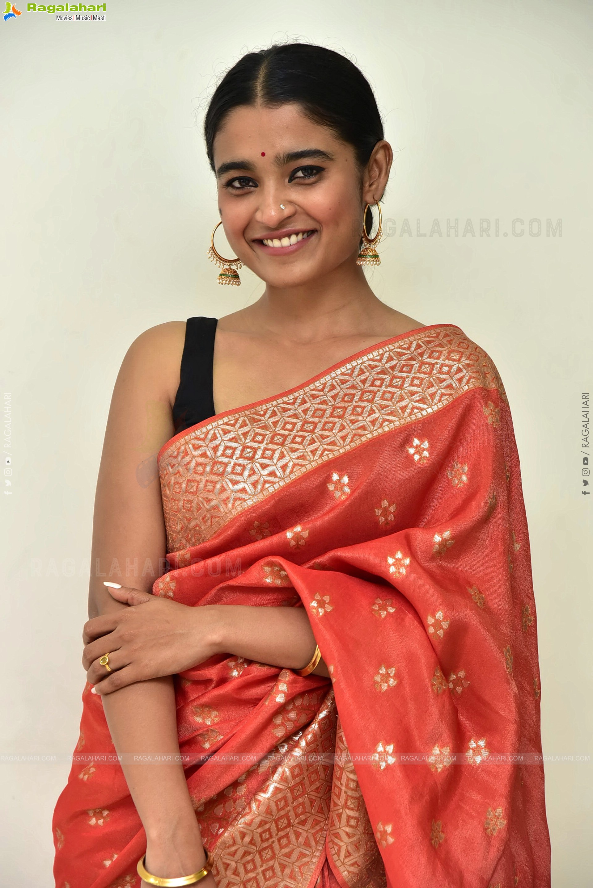 Chaitra Achar at Sapta Sagaralu Dhaati -Side B Press Meet, HD Gallery