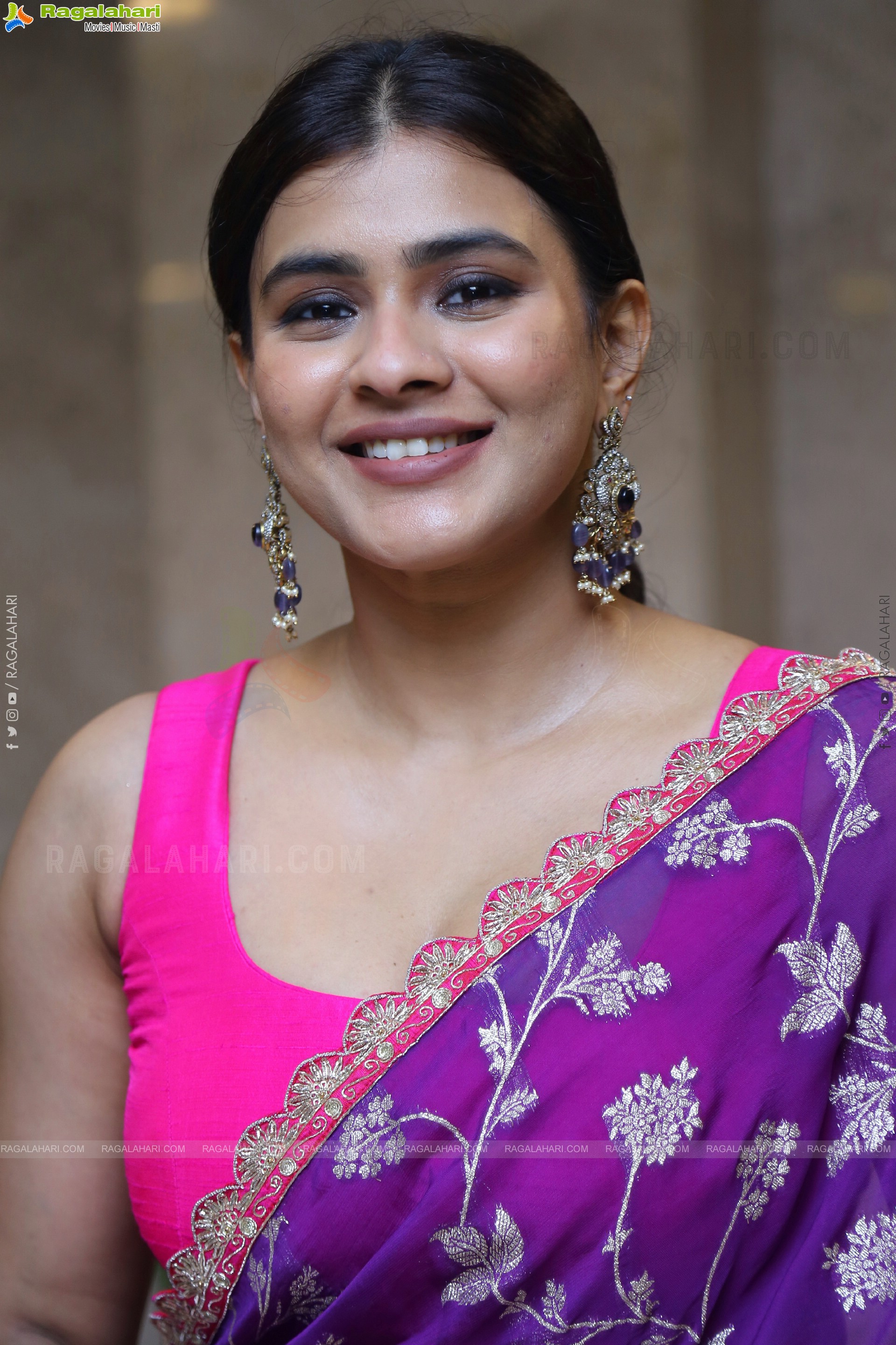 Hebah Patel at Ala Ninnu Cheri Pre-release, HD Gallery