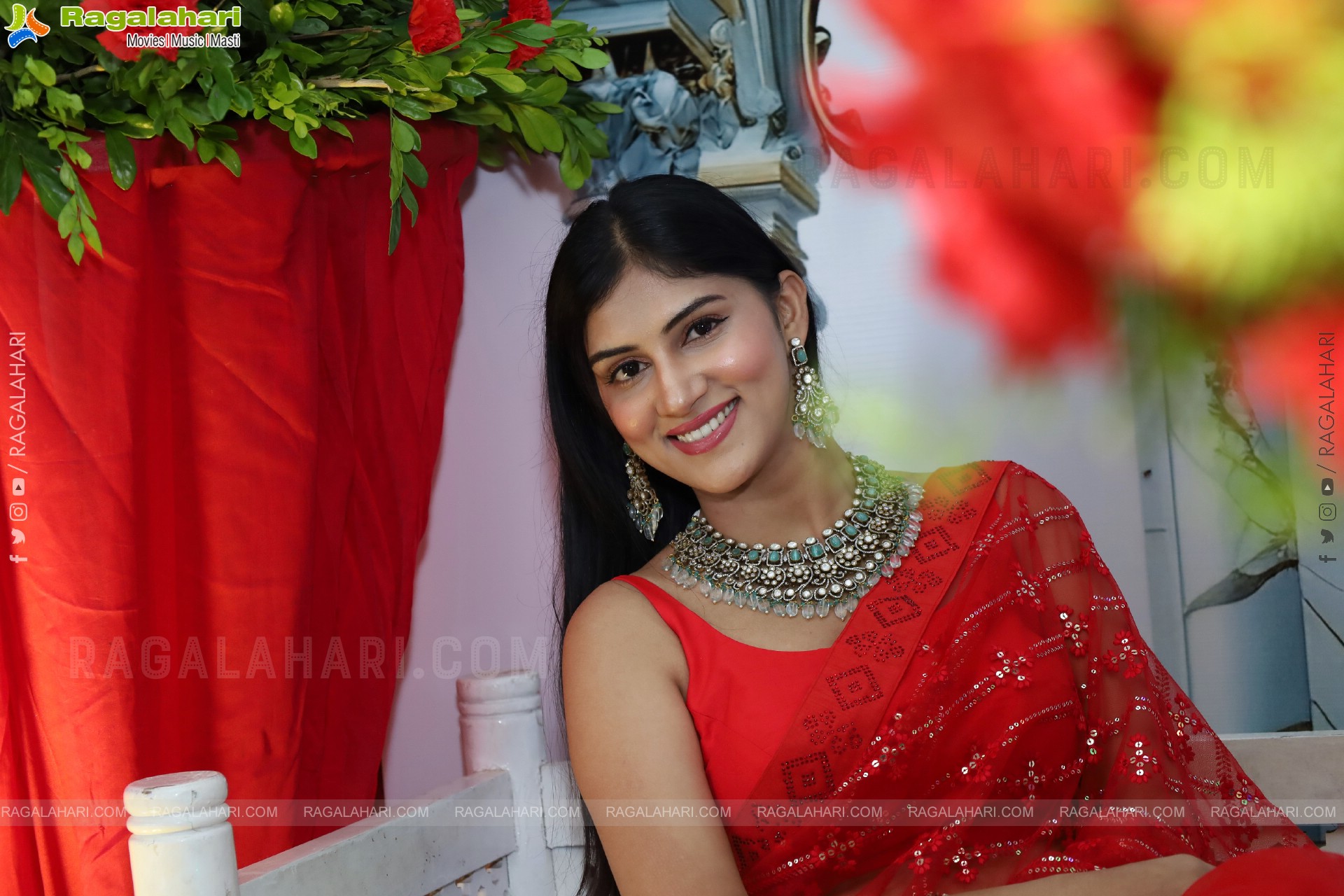 Aparna Reddy stills in Red Saree, HD Gallery