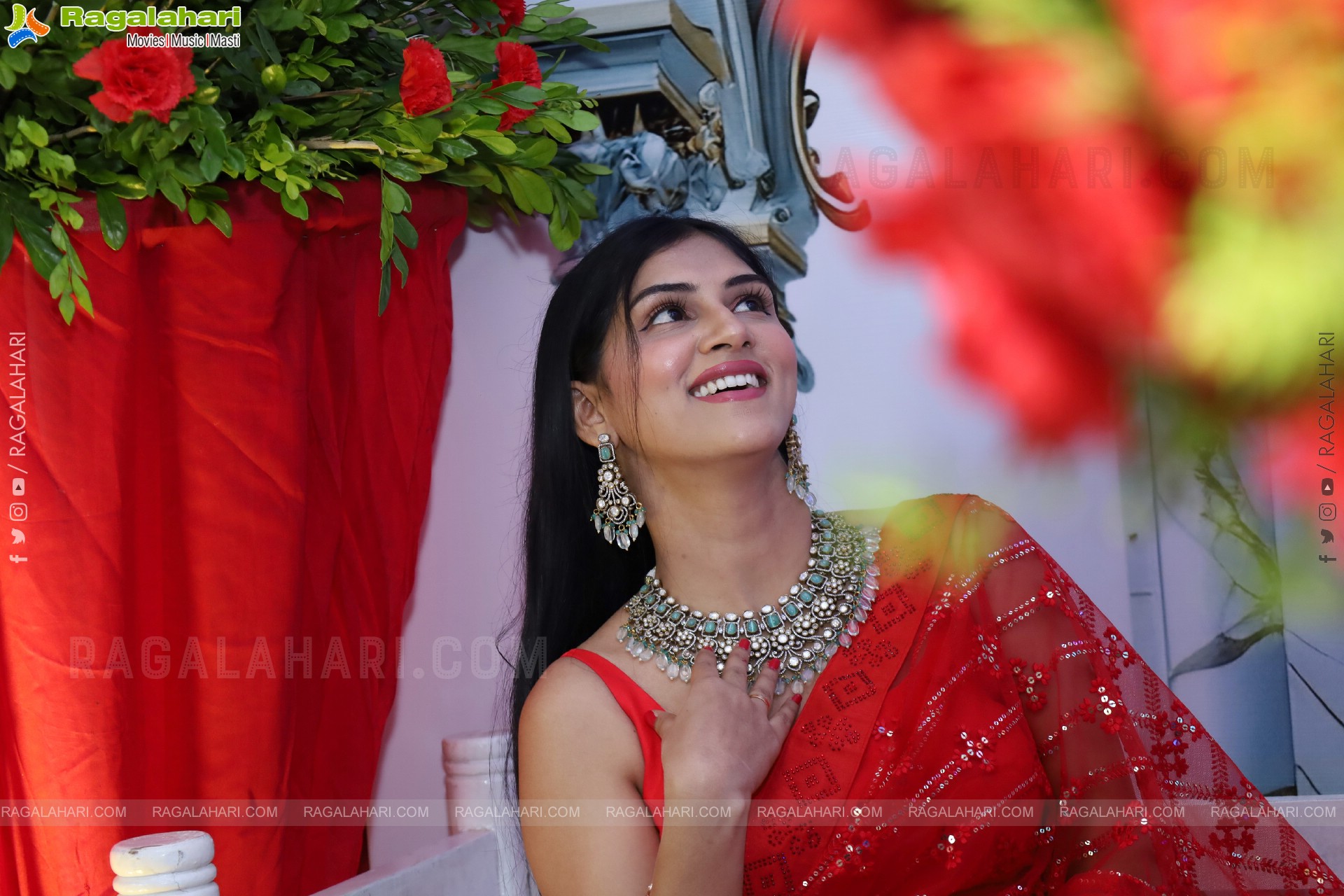 Aparna Reddy stills in Red Saree, HD Gallery