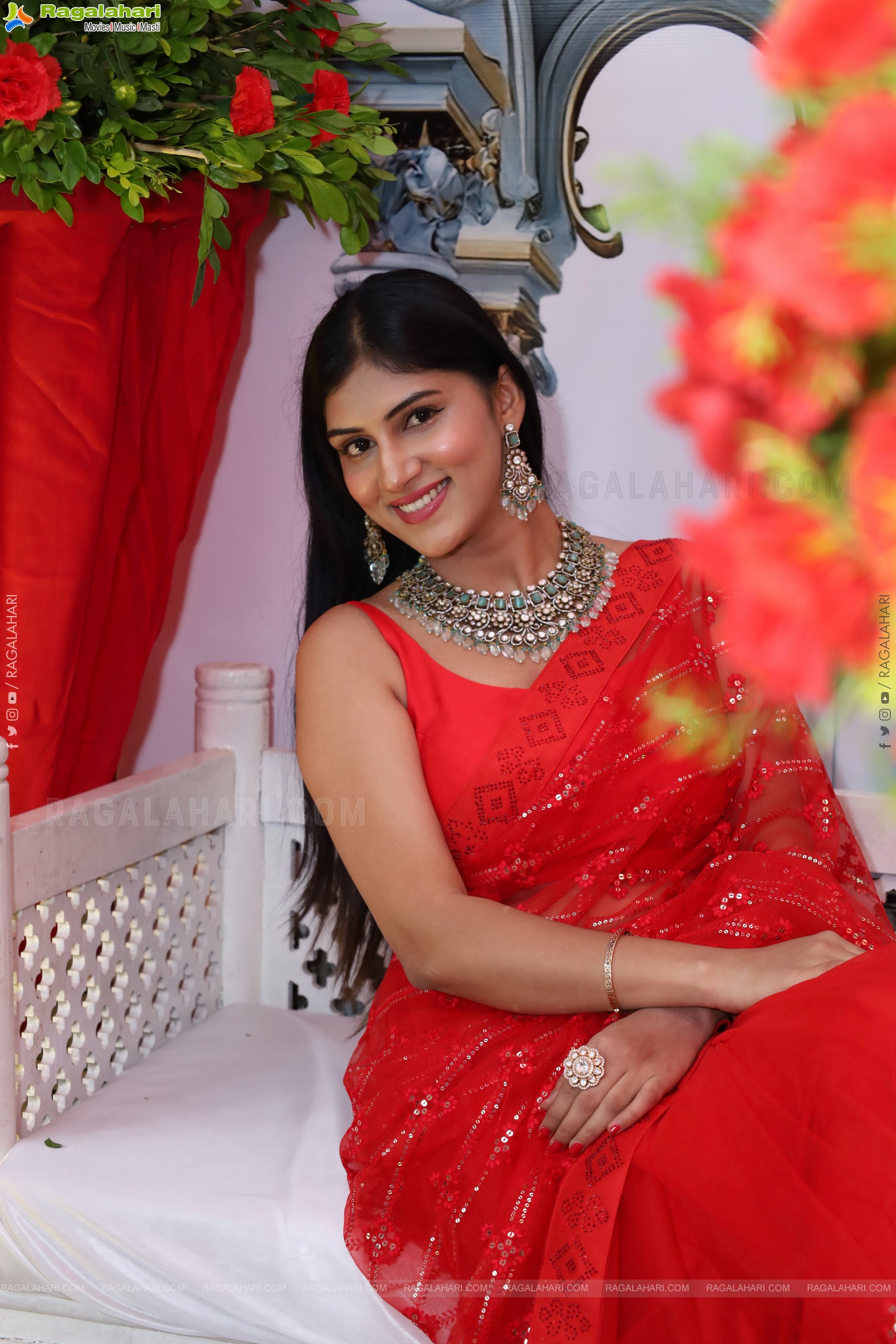 Aparna Reddy stills in Red Saree, HD Gallery