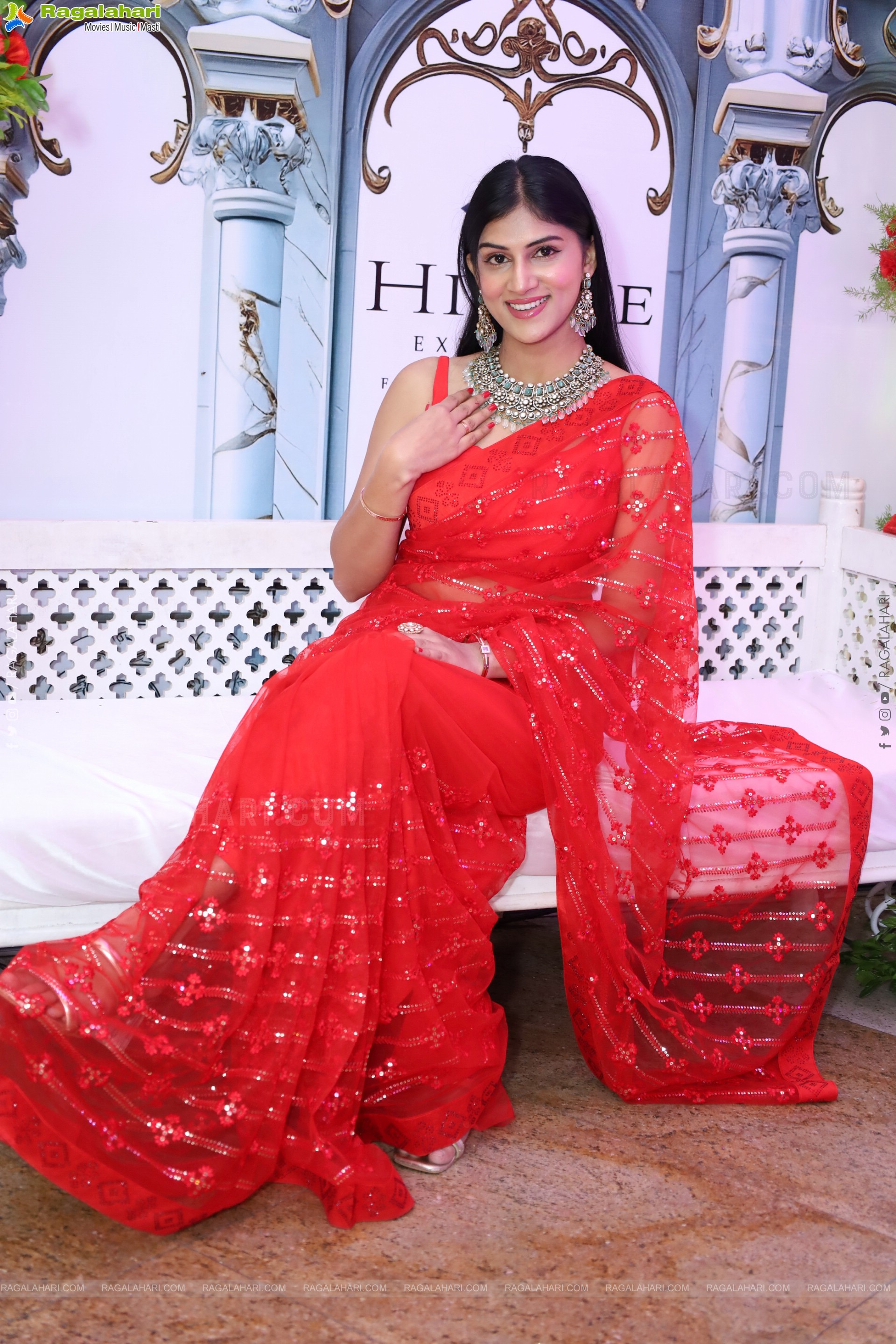 Aparna Reddy stills in Red Saree, HD Gallery