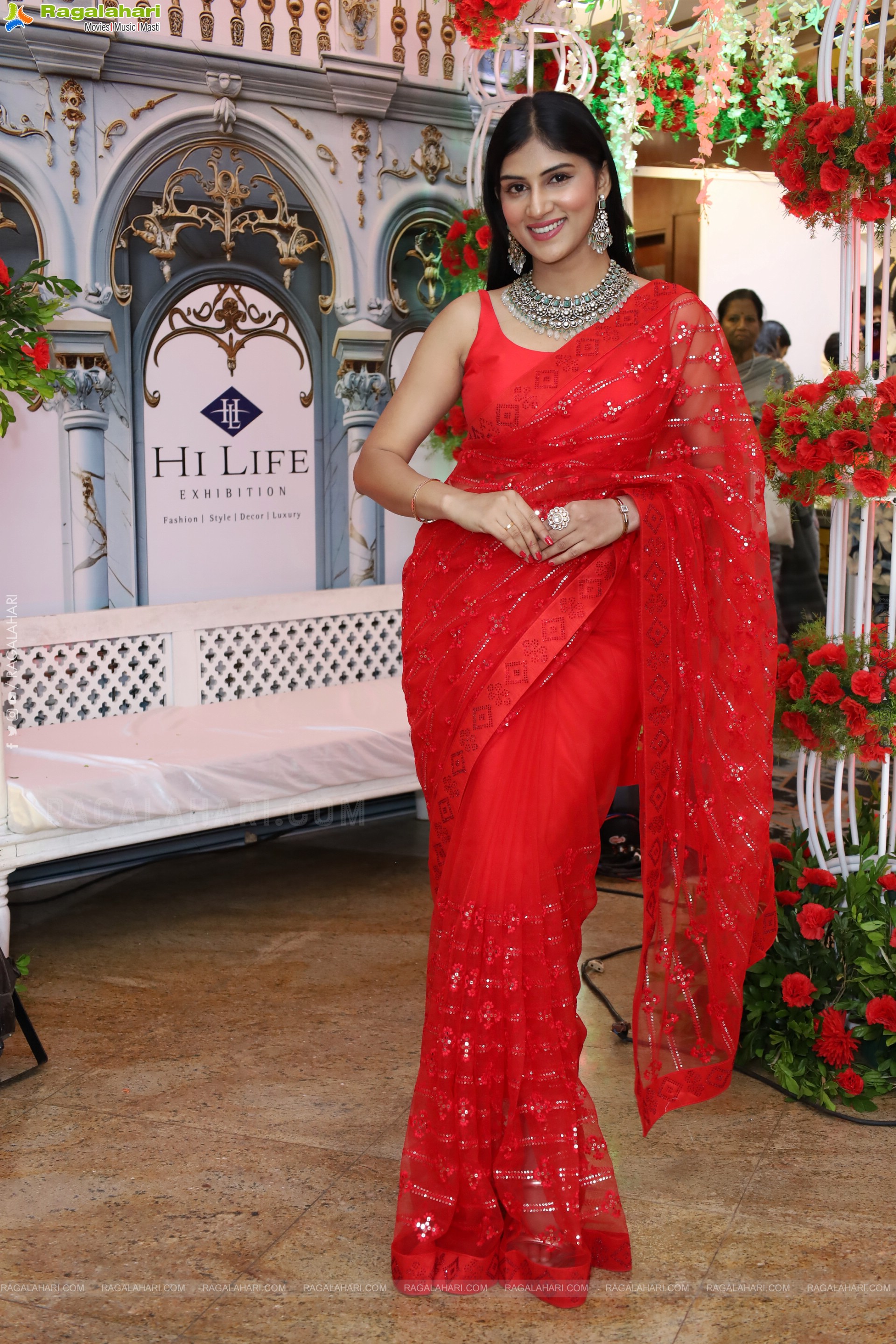 Aparna Reddy stills in Red Saree, HD Gallery