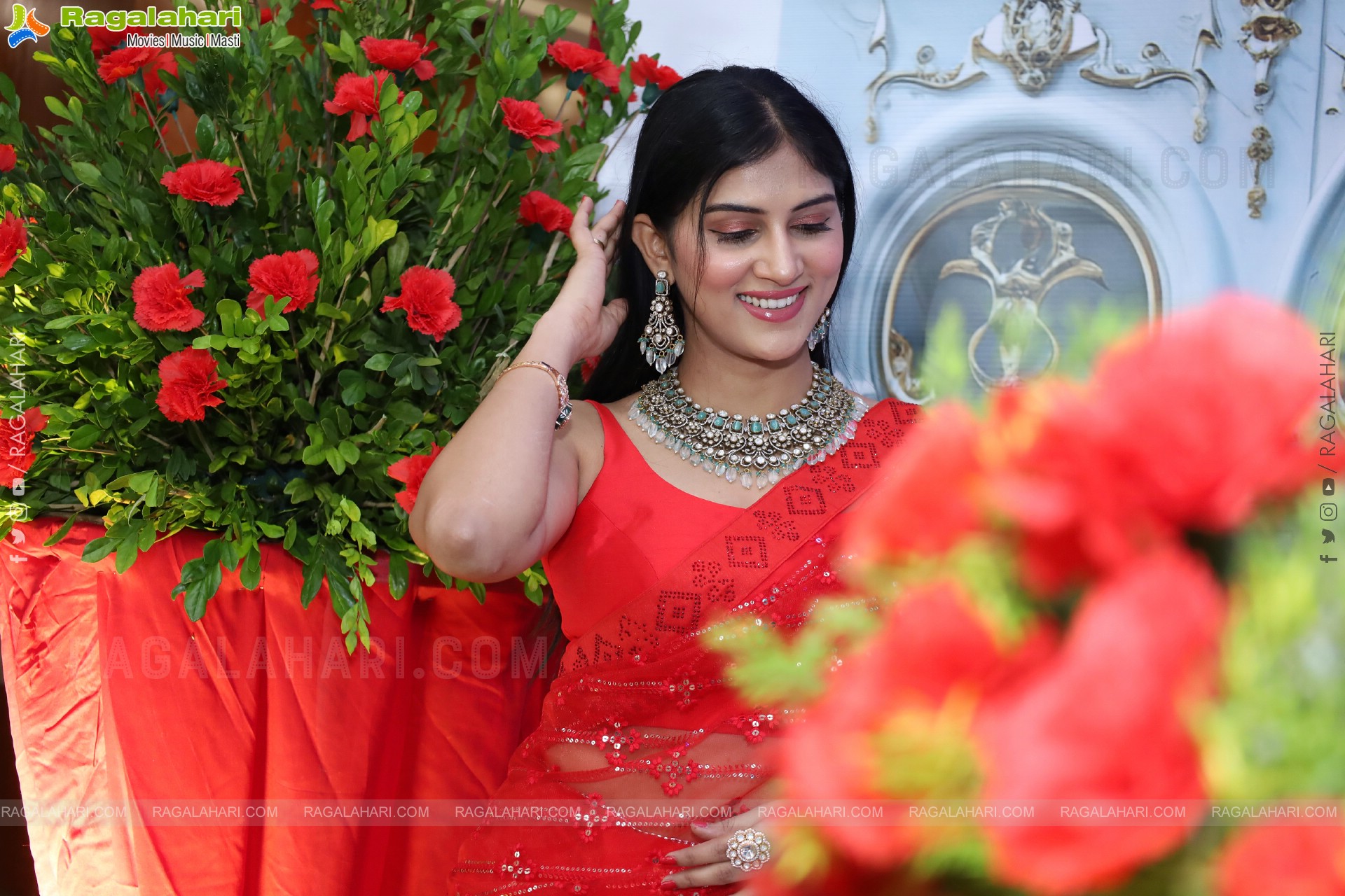 Aparna Reddy stills in Red Saree, HD Gallery