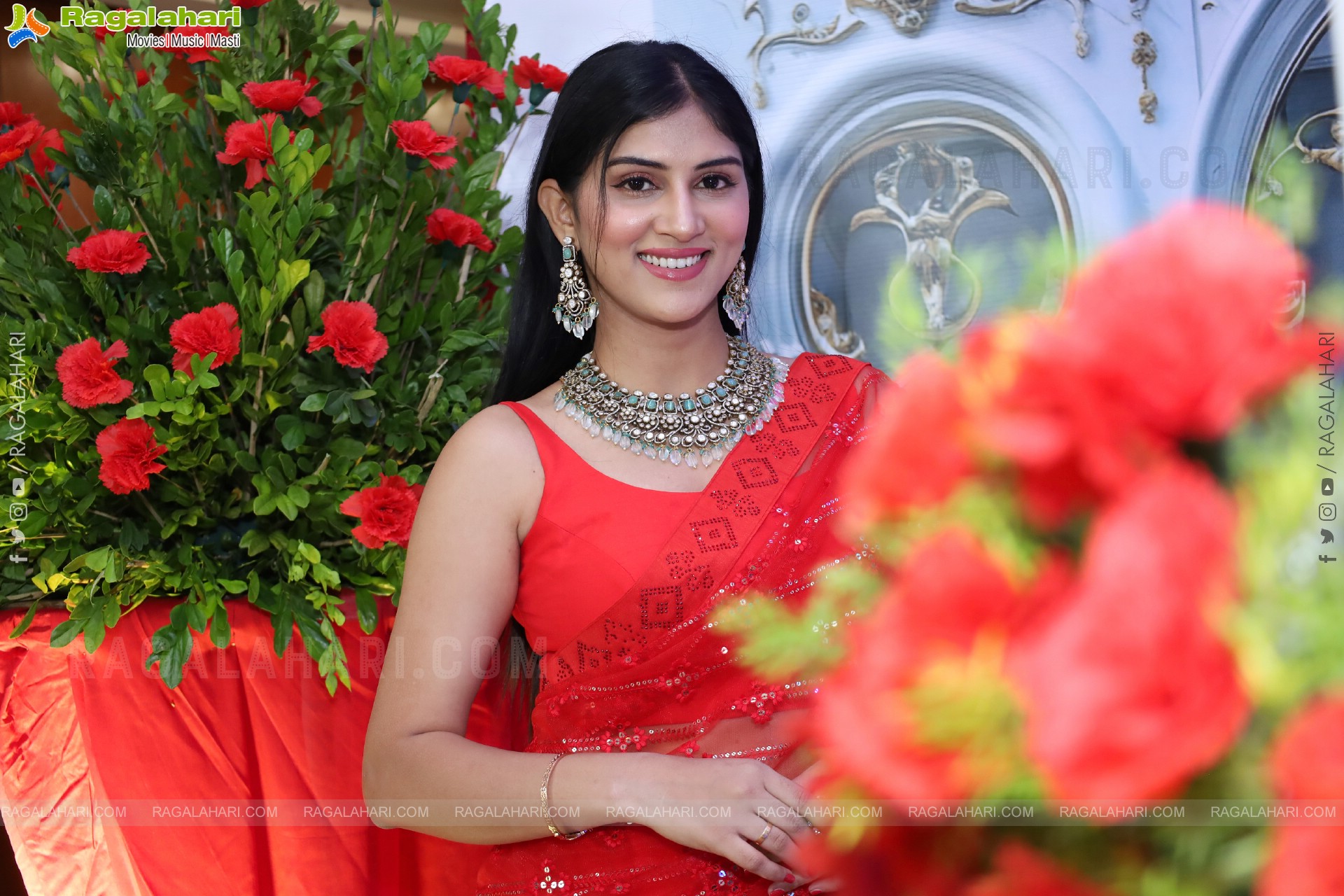 Aparna Reddy stills in Red Saree, HD Gallery