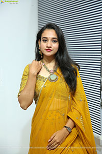 Bhuvaneshwari Latest HD Stills, Photo Gallery