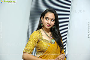 Bhuvaneshwari Latest HD Stills, Photo Gallery