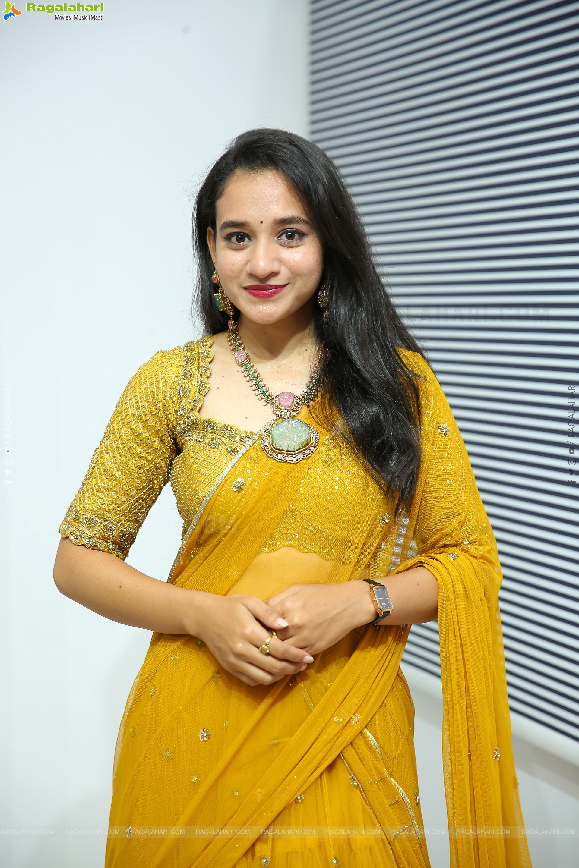 Bhuvaneshwari Latest HD Stills, Photo Gallery