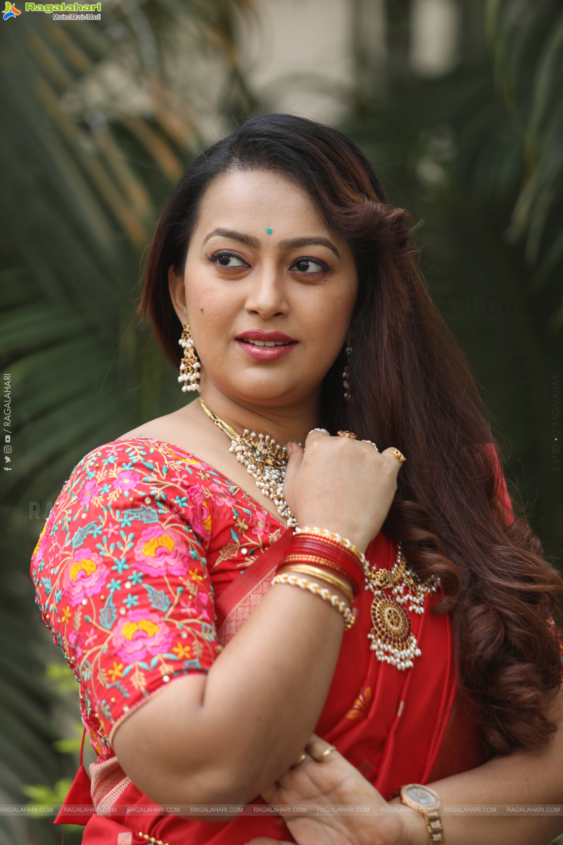 Ester Noronha Latest Photoshoot Stills, HD Gallery