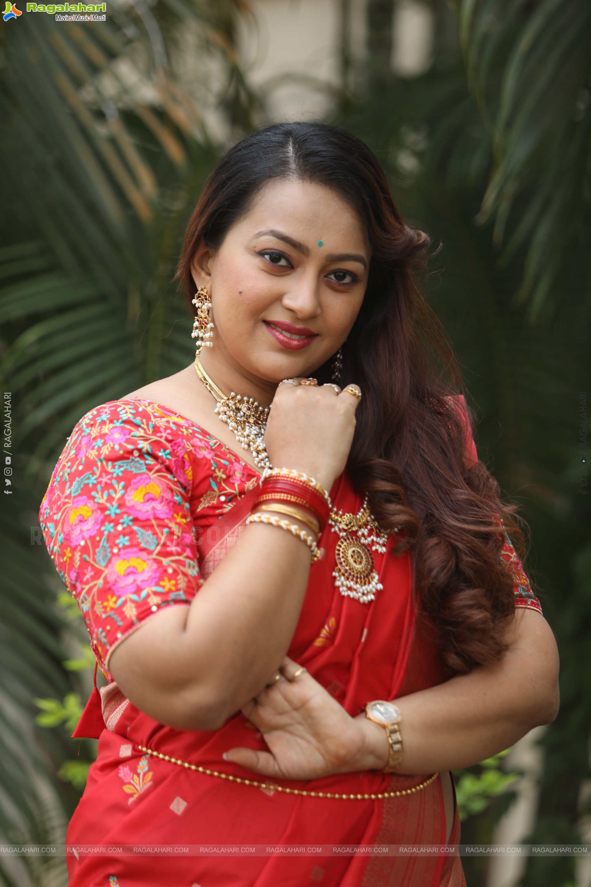 Ester Noronha Latest Photoshoot Stills, HD Gallery