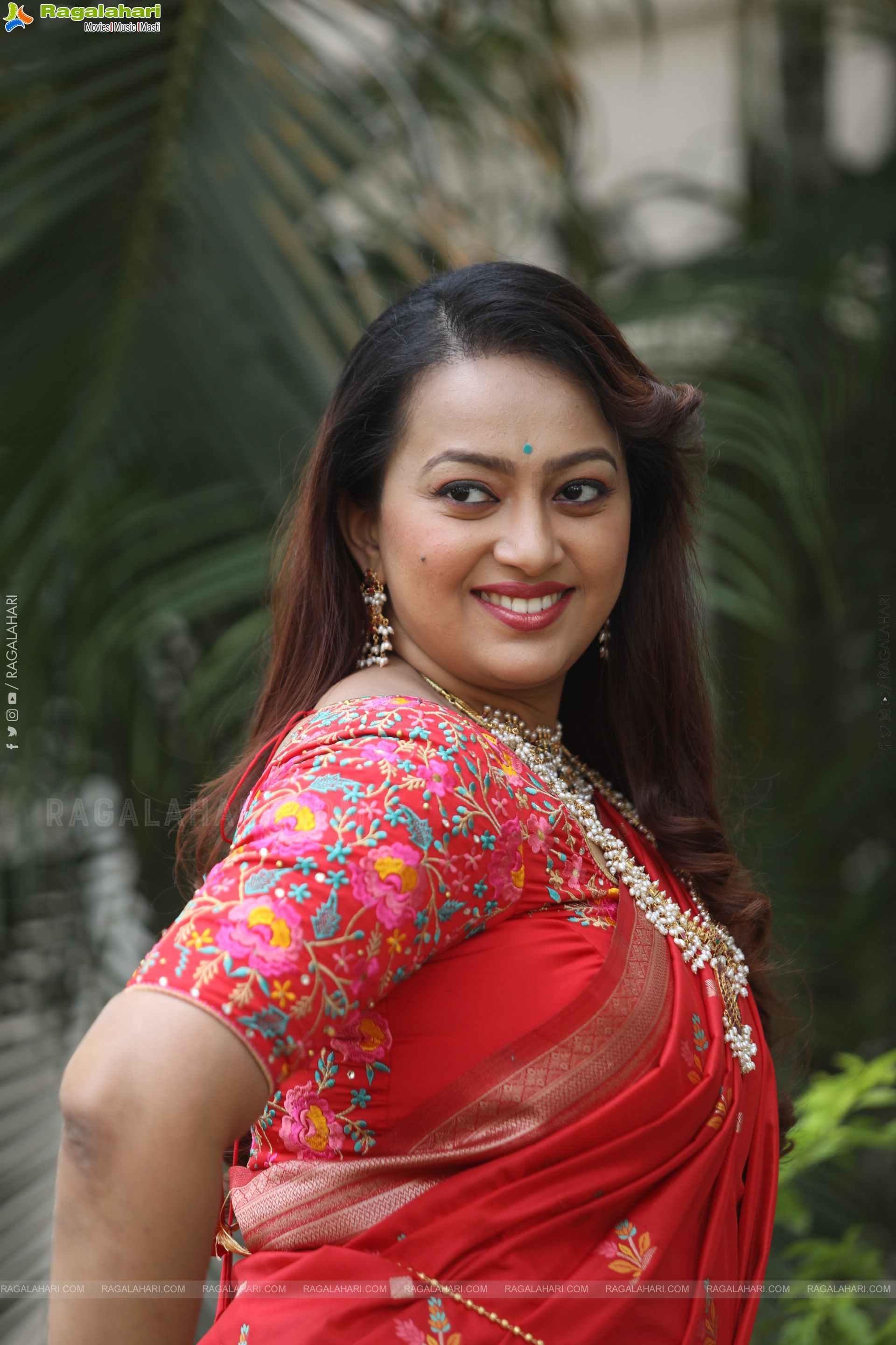 Ester Noronha Latest Photoshoot Stills, HD Gallery