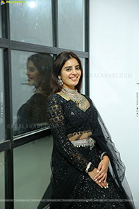 Kushitha Kallapu Stills in Black Dress, HD Gallery