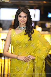 Manasa Varanasi at Devaki Nandana Vasudeva Trailer Launch