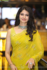 Manasa Varanasi at Devaki Nandana Vasudeva Trailer Launch