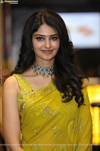 Manasa Varanasi at Devaki Nandana Vasudeva Trailer Launch