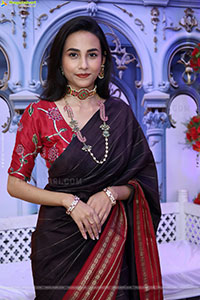 Nishat Shaik Glam Stills in Saree, HD Gallery