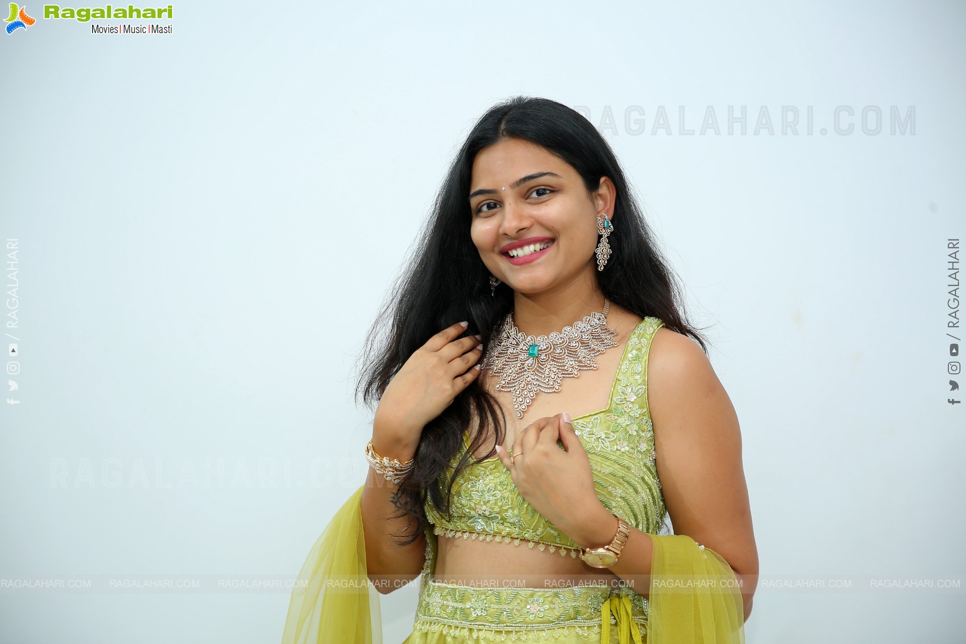 Priya Inturu Latest HD Stills, Photo Gallery