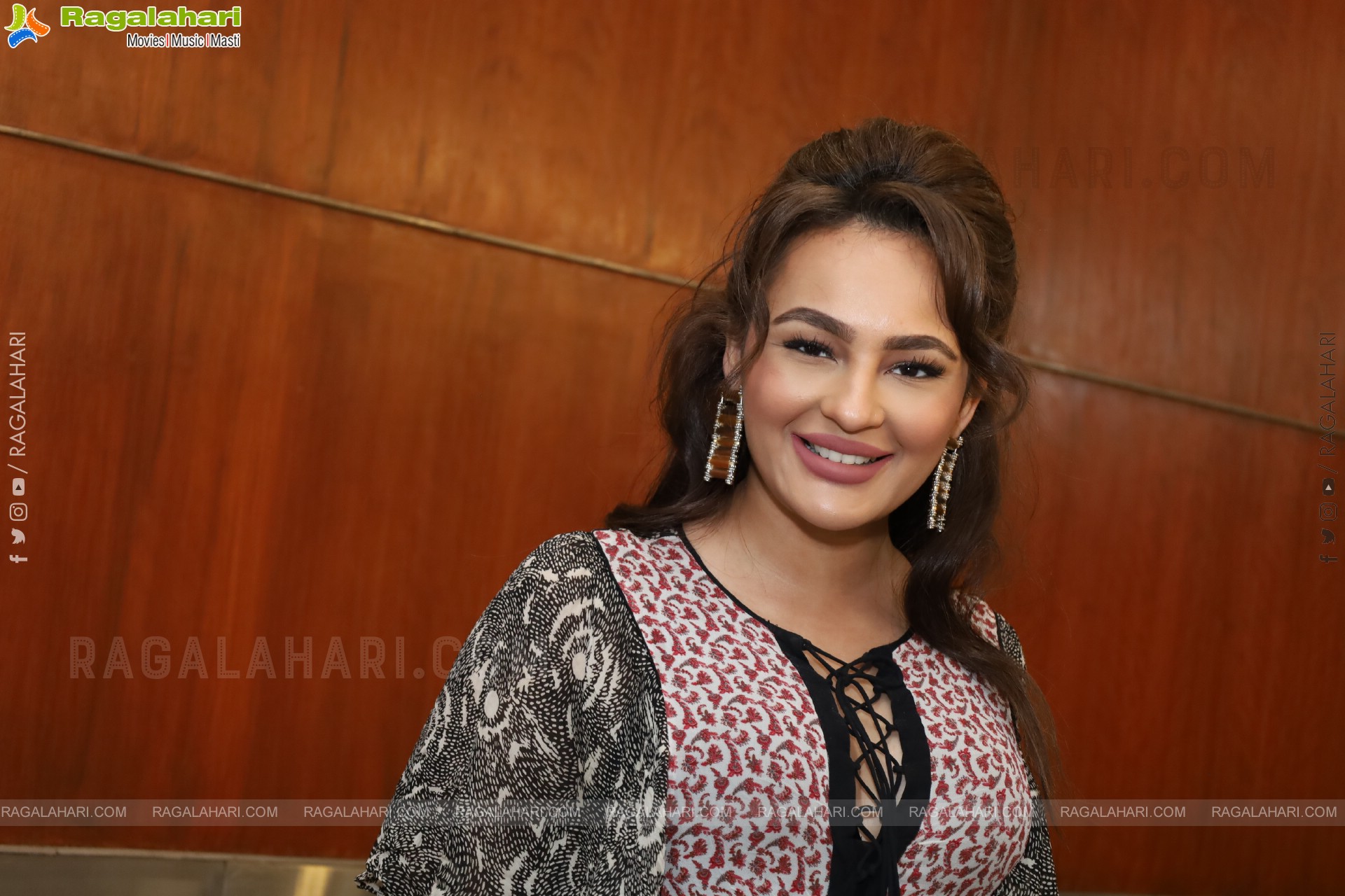 Seerat Kapoor at Hi Life Exhibition Launch Event, HD Gallery