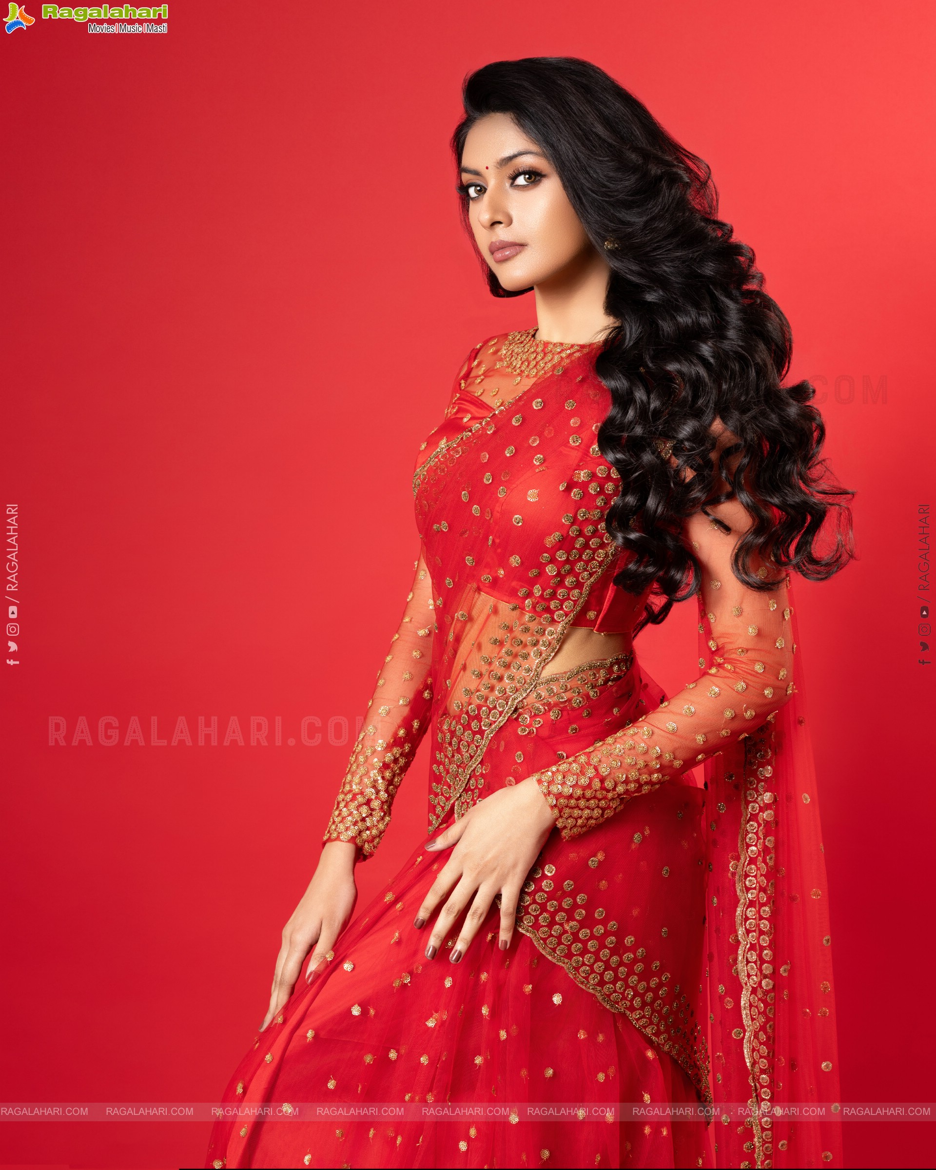 Debutant Heroine Veenah Rao HD Stills, Photo Gallery